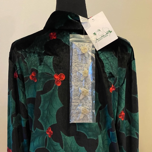 New Quaker Factory S Velvet HollyBerry/Jewel Button Down with Holly ButtonCovers - Picture 10 of 10